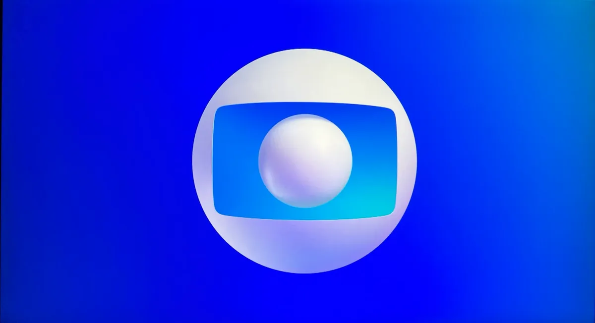 Representação visual da interferência política na mídia e o monitoramento da Globo sobre suas afiliadas.