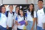 Estudantes do Ensino Médio em Tocantins, demonstrando engajamento e progresso educacional