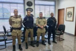 Policiais militares do Tocantins recebem gorro ocre de "Carcarás" após treinamento no Cerrado