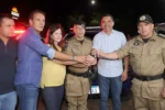 Cerimônia de passagem de comando do 2º BPM em Araguaína com governador e entrega de novas viaturas e armas