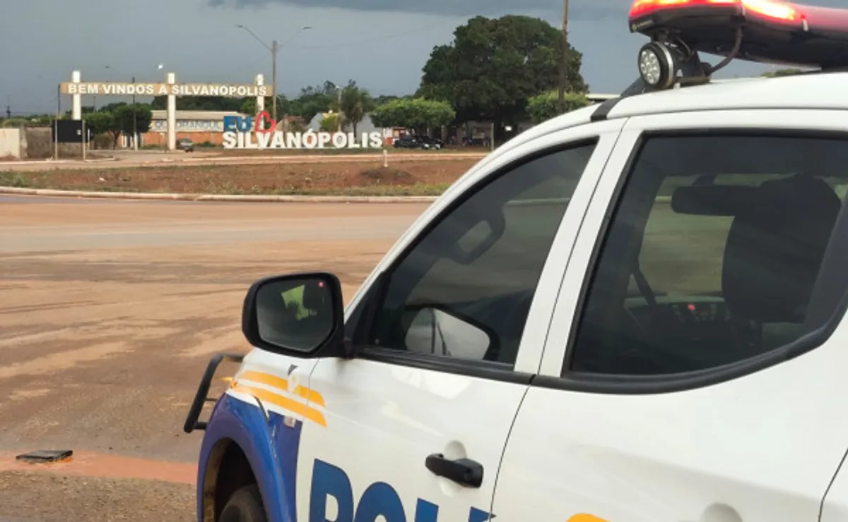 Polícia Militar do Tocantins em ação em Silvanópolis, com viatura e policiais investigando após tentativa de homicídio com arma branca.