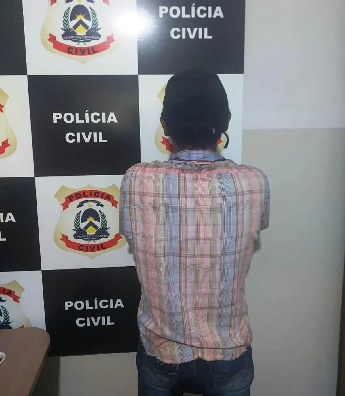 Policiais civis em operação de prisão em Miracema do Tocantins